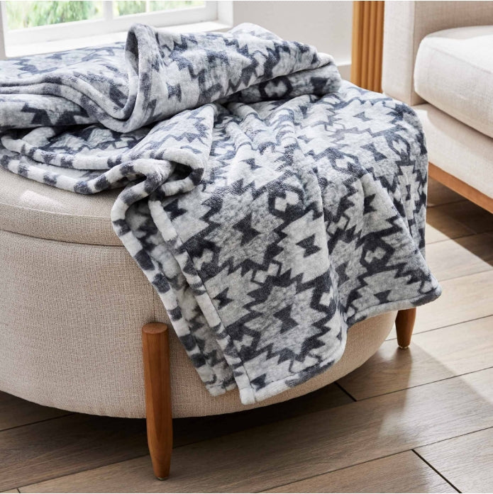 Sonia Linens Home Basic Decorative Ultra Plush Blanket Collection, Heavy Weight, Multiple Patterns and Colours