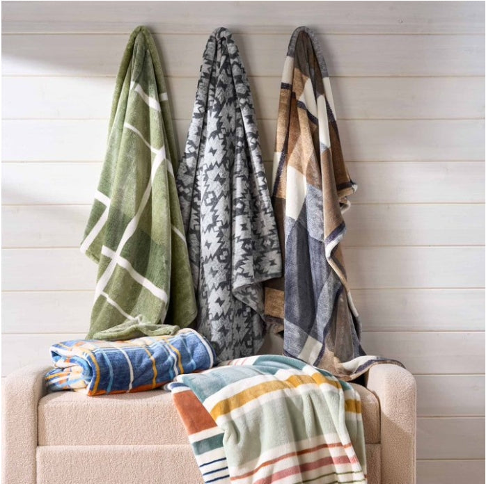 Sonia Linens Home Basic Decorative Ultra Plush Blanket Collection, Heavy Weight, Multiple Patterns and Colours